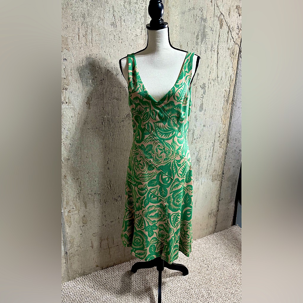 Tracy Reese Floral Fit And Flare V-Neck With Seaming Detail And Size Zip Size 10